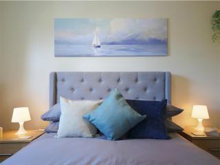 Modern, cozy, warm, welcome to White Friars - 1