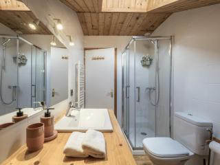 Chalet Tannuaz - 4 Bedrooms - Quiet area - By Cozee Rentals - 5