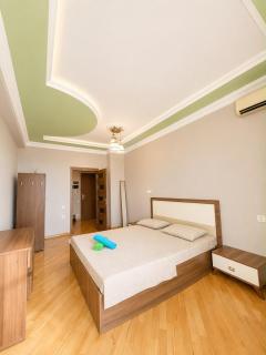 Cozy Flat in a Great Location - 5