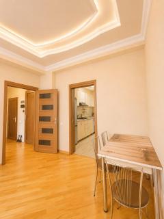 Cozy Flat in a Great Location - 3