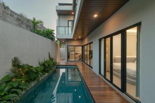 Modern Luxury New 3 Bedrooms Villa tumbak bayuh - 4