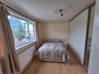 3BR Home w/ Driveway Parking Near Cardiff Centre - 7