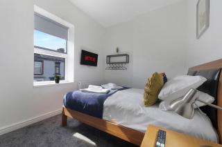 1 Bedroom with Sofa Bed Near Train Station - 7