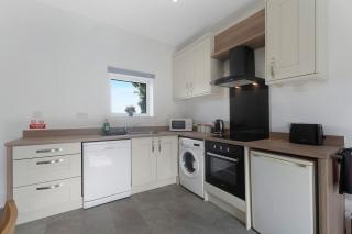 1 Bedroom with Sofa Bed Near Train Station - 5