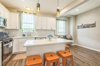 Spacious 4 BR Mt Washington Home Skyline Views - 3
