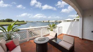 Waterfront Villa, jolly Beach Walk, Island Concierge - 5