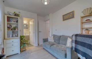 Daniella House - 2