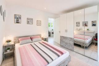 Zentrales Apartment in Friedrichshafen mit Terrasse für bis zu 5 Personen - 8
