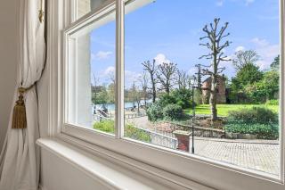 Beautiful period cottage, exceptional riverside location in the heart of Chester - 6