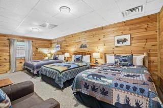 Smoky Mtn Douglas Lake Lodge 12 Private Acres Ideal for Retreats & Families - 6