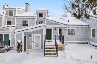 Modern Trailside Condo with Loft Ski Access - 5