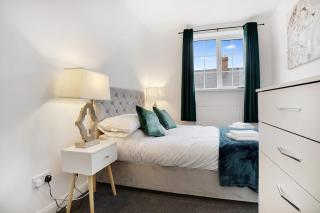 Comfortable three Bedroom Family Apartment - 9