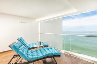 Luxury 2-Bedroom Beachfront Oasis – Two Balconies to Soak in the Views - 1