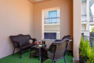 Cavour Lake Apartments - 7