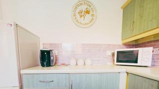 Bright and Modern 2BR House on Quiet Street - 5