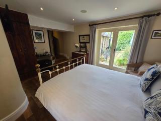 Robin Hood Farm B&B - 6