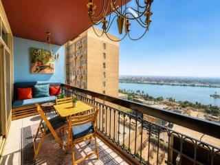 Nile Front 3BR Maadi Balcony & Stunning Views Jacuzzi in Select Units - 7