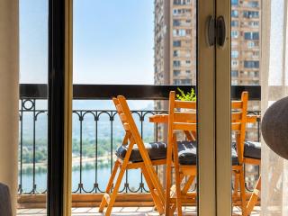 Nile Front 3BR Maadi Balcony & Stunning Views Jacuzzi in Select Units - 4