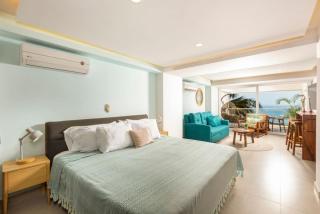 Beautiful Oceanfront Suite by Moikka Rentals - 3