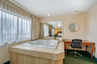 Red Lion Hotel Rogue Regency Medford Airport - 1