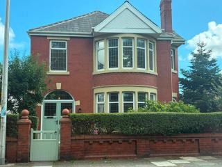 3 bedroom Apartment 2 up to 5 people Free parking - 0