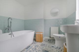 Looe Holiday Home - 1