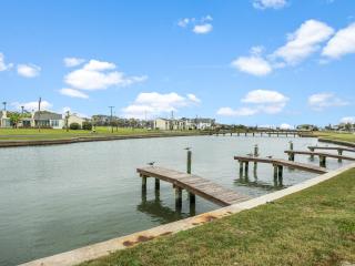Rockport Racquet and Yacht Club by Miss Kittys - 3