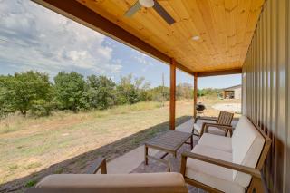 Stroll to Lake & State Park! Cozy Vian Cabin - 9