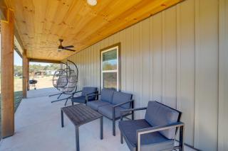 Gateway to State Park & Lake! Inviting Vian Cabin - 9