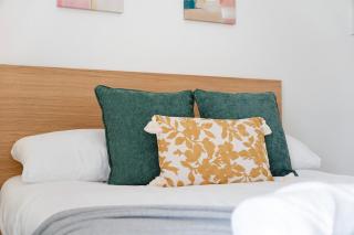 4BR on Durham Road Perfect For Large Groups - 8