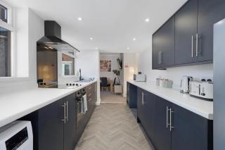 4BR on Durham Road Perfect For Large Groups - 7