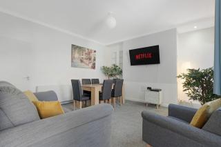 4BR on Durham Road Perfect For Large Groups - 4