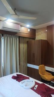 Hotel! BHAGIRATHIPALACE- BR Palace- Sea View Hotel- Near Beach And Temple PURI - 3