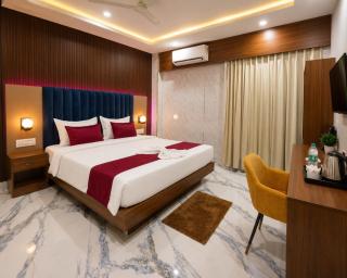 Hotel! BHAGIRATHIPALACE- BR Palace- Sea View Hotel- Near Beach And Temple PURI - 8