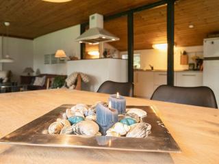 6 person holiday home in Blåvand - 2