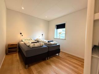 Apt 1 - Between Sea and Mountains - 2