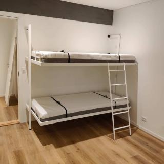 Apt 3 - Between Sea and Mountains - 1