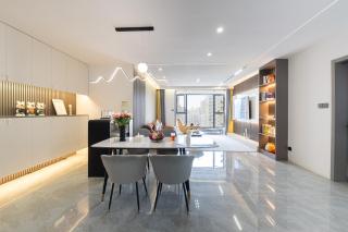 Sunny Abode-Bund landscape high-rise residential buildings 3-bedroom, 2-bathroom residence - 3