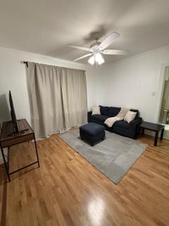 Delmar Loop 2-Bedroom Retreat - 0