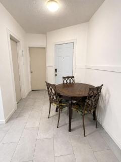 Delmar Loop 2-Bedroom Retreat - 8