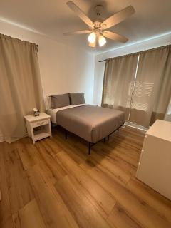 Delmar Loop 2-Bedroom Retreat - 3