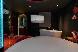 Benri Hotel Signature In Go Vap - 4