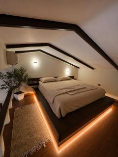 October Loft - Duplex, Wi-Fi, Netflix&Free Parking - 8