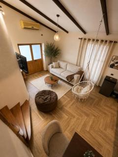 October Loft - Duplex, Wi-Fi, Netflix&Free Parking - 3