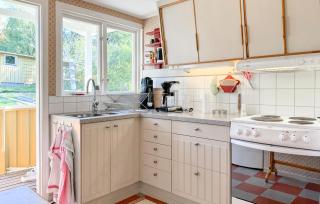 Cozy Home In Bestorp With Wifi - 7