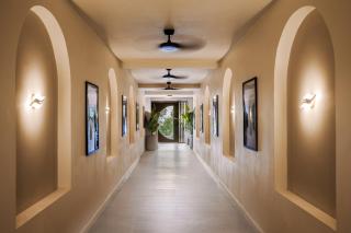 Iguana Surf Boutique Hotel Tamarindo Rooftop Pool & Beachfront Suites - 4
