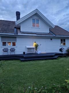 Cozy apartment with bathroom, porch, garden, private entrance - 6