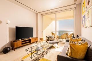 Chic Oceanfront Studio Loft Unique Art and Views - 1