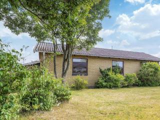 8 person holiday home in Ålbæk - 8