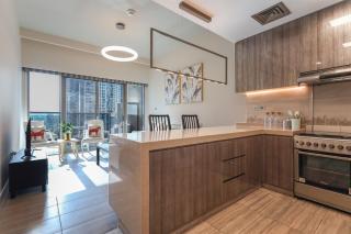 Stunning Lake View 1Bhk Retreat In Dubai - 6